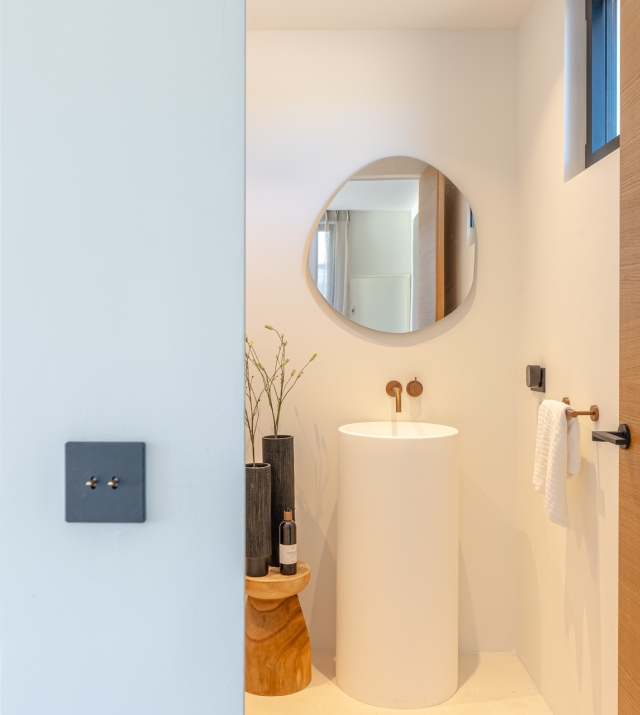 Resa Estates Ibiza te koop for sale finca modern detail bedrooms 3.jpg